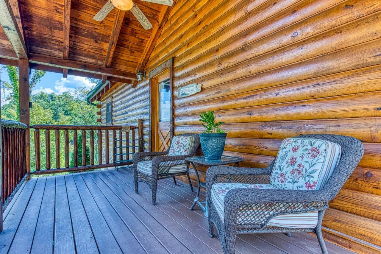 Majestic Lakefront Lodge Сев'єрвілл Екстер'єр фото