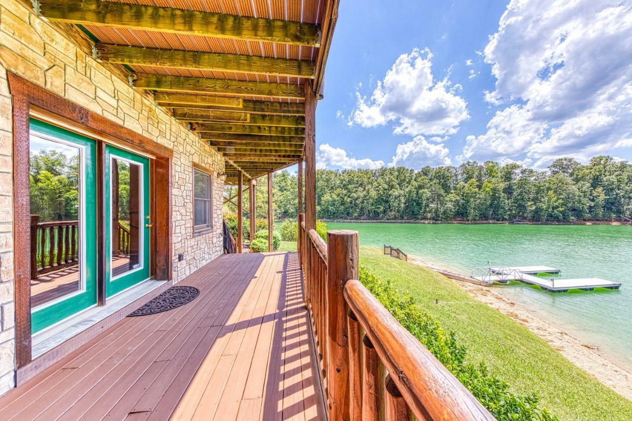 Majestic Lakefront Lodge Сев'єрвілл Екстер'єр фото