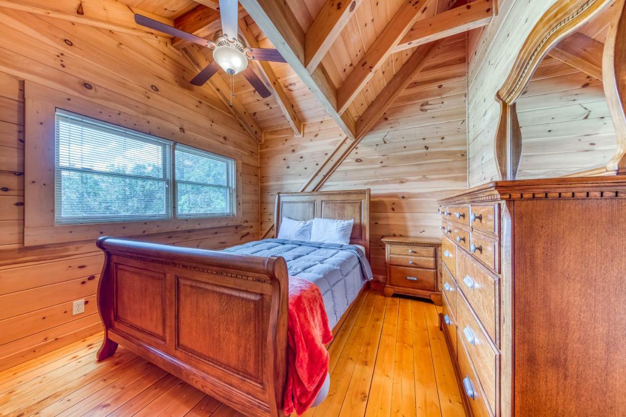 Majestic Lakefront Lodge Сев'єрвілл Екстер'єр фото